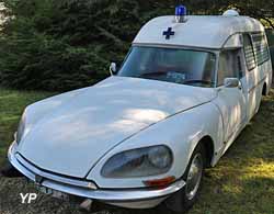 Citroën ID 21 Ambulance Currus