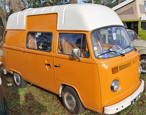 Volkswagen Combi réhaussé Poste allemande